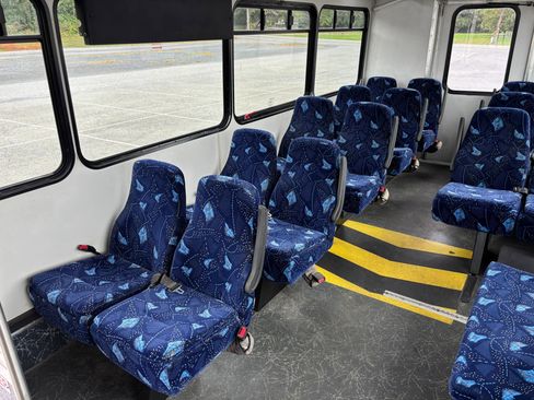 Used 2015 Chevrolet Express 4500 w/ Shuttle Bus Package image 24