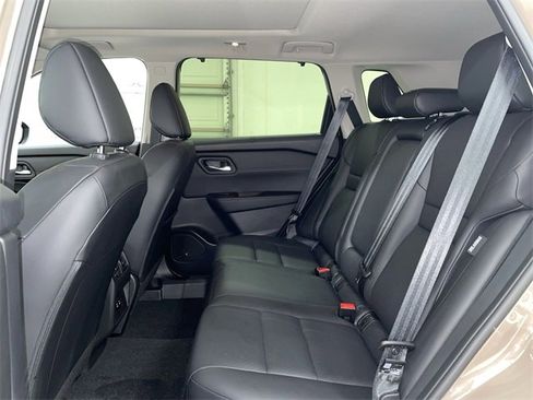 Certified 2024 Nissan Rogue SV w/ SV Premium Package image 18