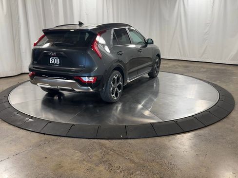 Certified 2025 Kia Niro EX Touring image 9