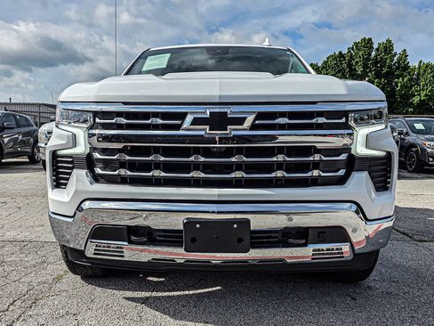 Used 2023 Chevrolet Silverado 1500 LTZ w/ Technology Package AWD/4WD image 2