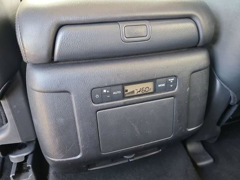 Used 2024 Nissan Armada SV RWD image 10