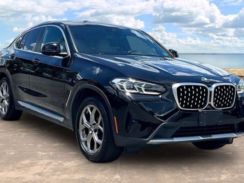 Used 2022 BMW X4 xDrive30i w/ Convenience Package AWD/4WD image 3