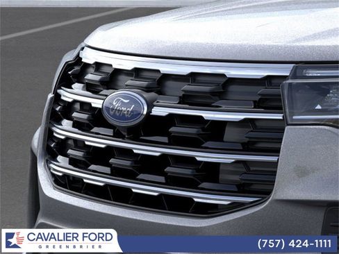 Used 2025 Ford Explorer Active image 17