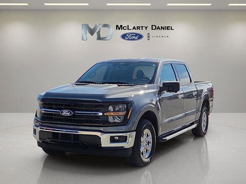 Used 2024 Ford F150 XLT AWD/4WD image 2