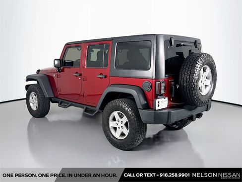 Used 2012 Jeep Wrangler Unlimited Rubicon w/ Dual Top Group AWD/4WD image 7