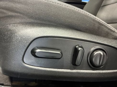 Used 2020 Chevrolet Malibu LT FWD image 13