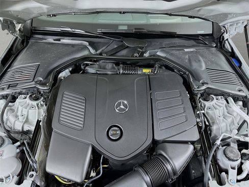 Used 2025 Mercedes-Benz C 300 4MATIC Sedan image 39