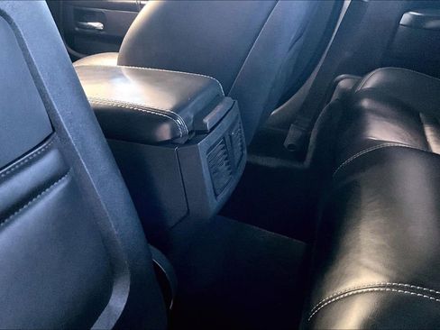 Used 2013 Dodge Challenger SXT Plus image 34