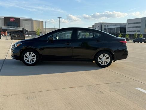 Used 2020 Nissan Versa S image 7