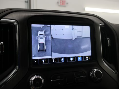 Used 2022 GMC Sierra 3500 Denali w/ Denali Ultimate Package AWD/4WD image 18