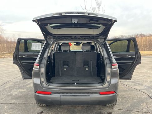 Used 2023 Jeep Grand Cherokee L Limited w/ Luxury Tech Group II image 39