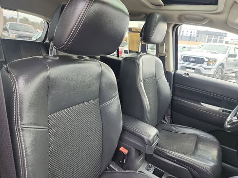 Used 2014 Jeep Compass Latitude w/ Sun/Sound Group image 31