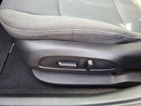 Used 2017 Chevrolet Cruze LT image 11