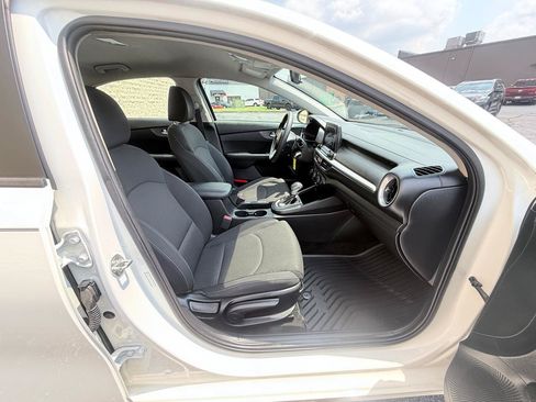 Used 2020 Kia Forte Sedan FWD image 11
