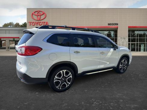 Used 2023 Subaru Ascent Touring AWD/4WD image 5