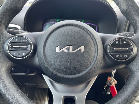 Used 2025 Kia Soul LX w/ LX Technology Package image 25