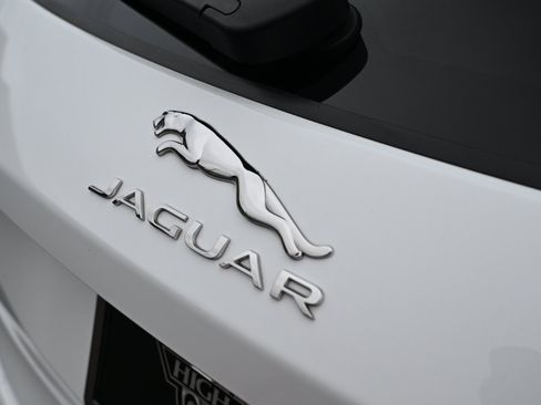 Used 2020 Jaguar F-PACE Premium image 51