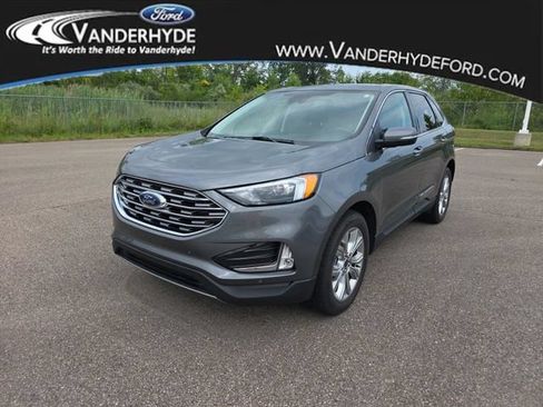 Certified 2024 Ford Edge Titanium AWD/4WD image 1
