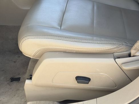 Used 2016 Jeep Patriot High Altitude FWD image 19