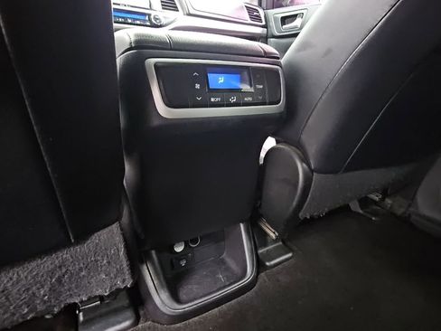 Used 2015 Toyota Highlander XLE image 34