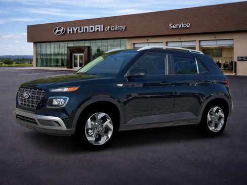New 2026 Hyundai Venue SEL FWD image 2