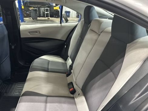 Used 2023 Toyota Corolla LE FWD image 31