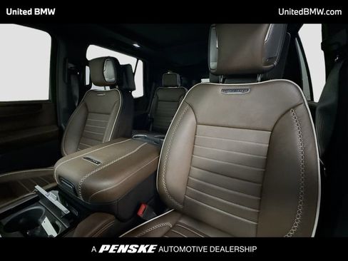 Used 2025 GMC Yukon Denali Ultimate image 5
