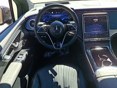 Used 2023 Mercedes-Benz EQS 450+ SUV image 13