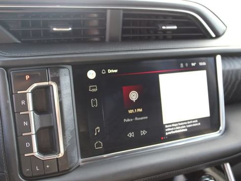 Used 2022 GMC Yukon Denali AWD/4WD image 29