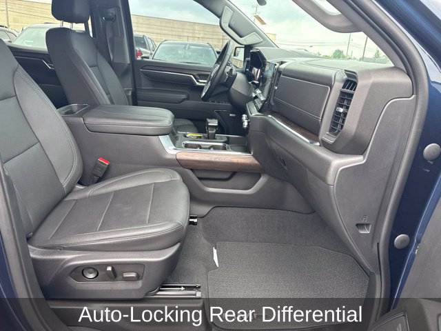 Used 2023 GMC Sierra 1500 SLT w/ SLT Premium Package AWD/4WD image 32