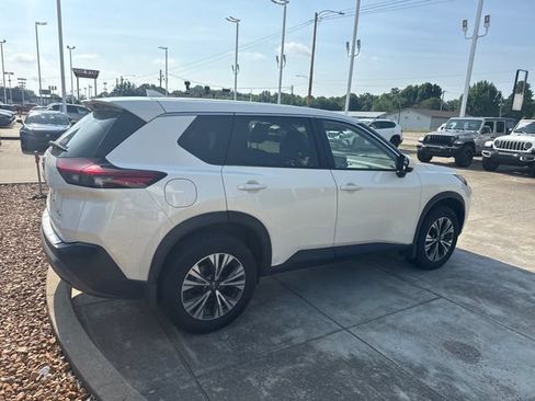 Used 2023 Nissan Rogue SV AWD/4WD image 5