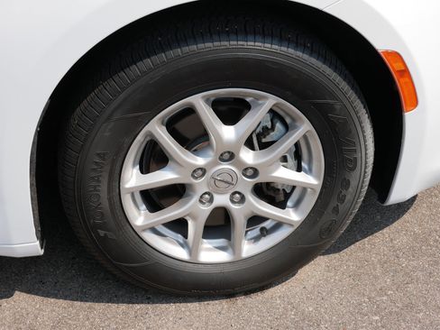 Used 2023 Chrysler Voyager LX FWD image 15