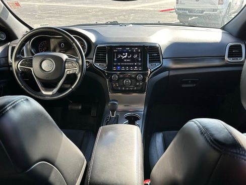 Used 2022 Jeep Grand Cherokee Laredo X AWD/4WD image 18