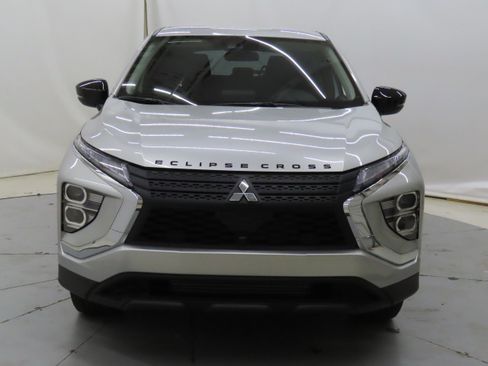 New 2025 Mitsubishi Eclipse Cross LE image 8