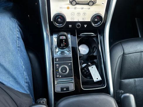 Used 2019 Land Rover Range Rover Sport HSE image 17