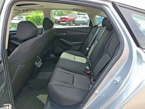 Used 2025 Honda Accord SE image 13
