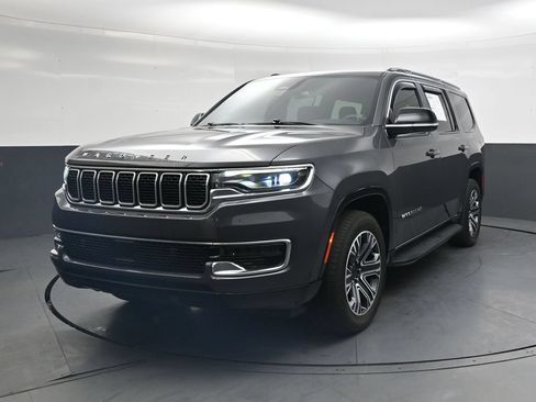 Used 2024 Jeep Wagoneer 4WD w/ Premium Group I image 14