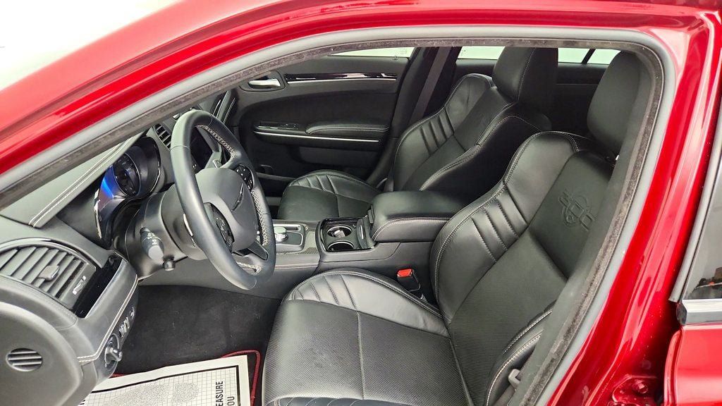 Used 2023 Chrysler 300 C RWD image 23