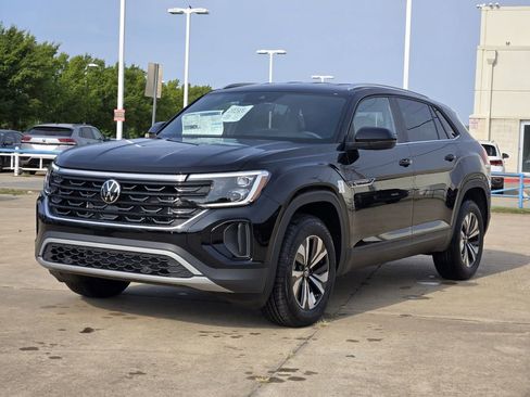 New 2026 Volkswagen Atlas Cross Sport SE image 2