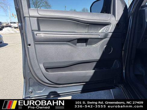 Used 2022 Ford Expedition XLT image 9