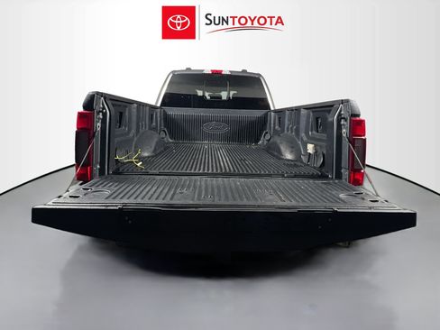 Used 2021 Ford F250 Platinum w/ Tremor Off-Road Package AWD/4WD image 33