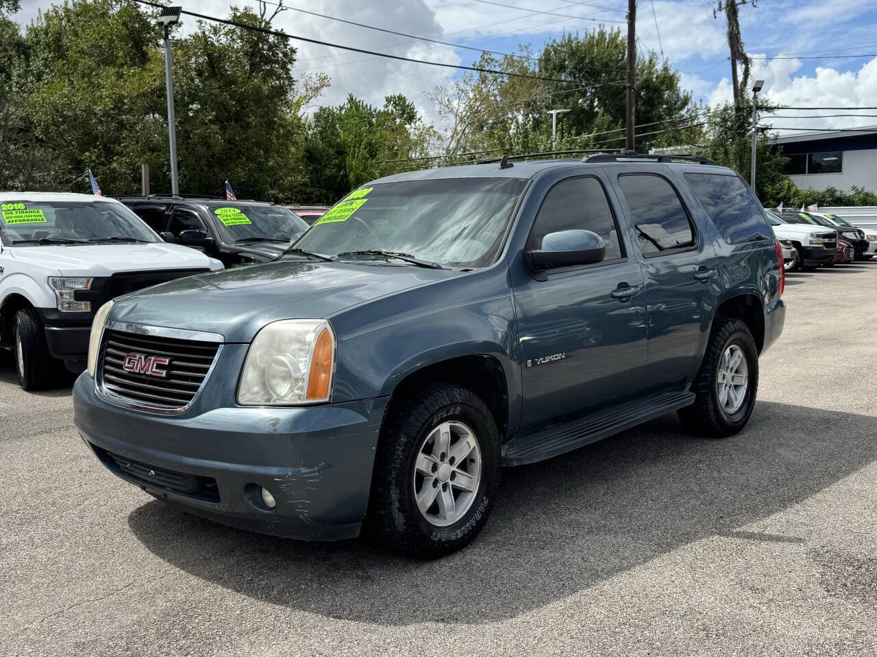 Used 2009 GMC Yukon SLT AWD/4WD image 2