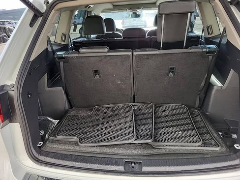 Used 2025 Volkswagen Atlas SEL Premium R-Line AWD/4WD image 12