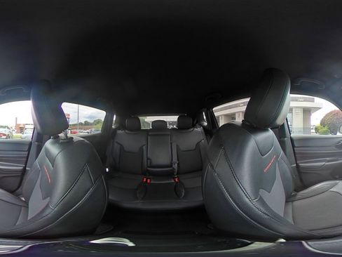 Used 2025 Jeep Compass Trailhawk AWD/4WD image 41