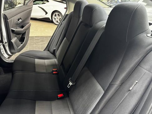 Used 2020 Nissan Sentra SV FWD image 40