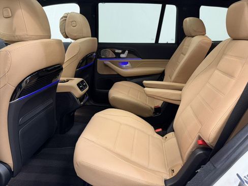 Certified 2025 Mercedes-Benz GLS 580 4MATIC image 17