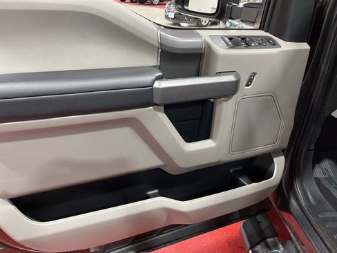 Used 2019 Ford F350 XLT w/ XLT Premium Package image 17