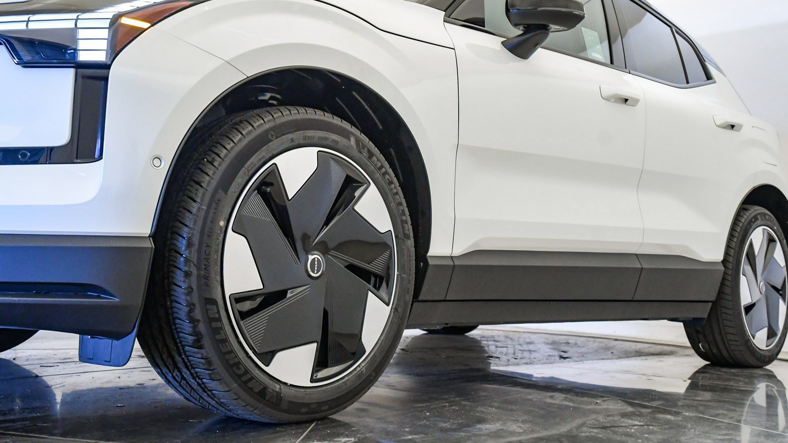 New 2026 Volvo EX30 Ultra w/ Climate Package AWD/4WD image 10