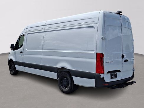 Used 2026 Mercedes-Benz Sprinter 2500 image 6