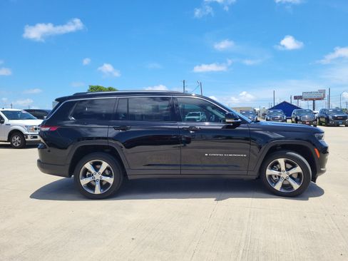 Used 2021 Jeep Grand Cherokee L Limited image 4